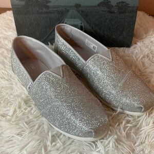 Toms Classic Silver Iridescent Glimmer Loafer